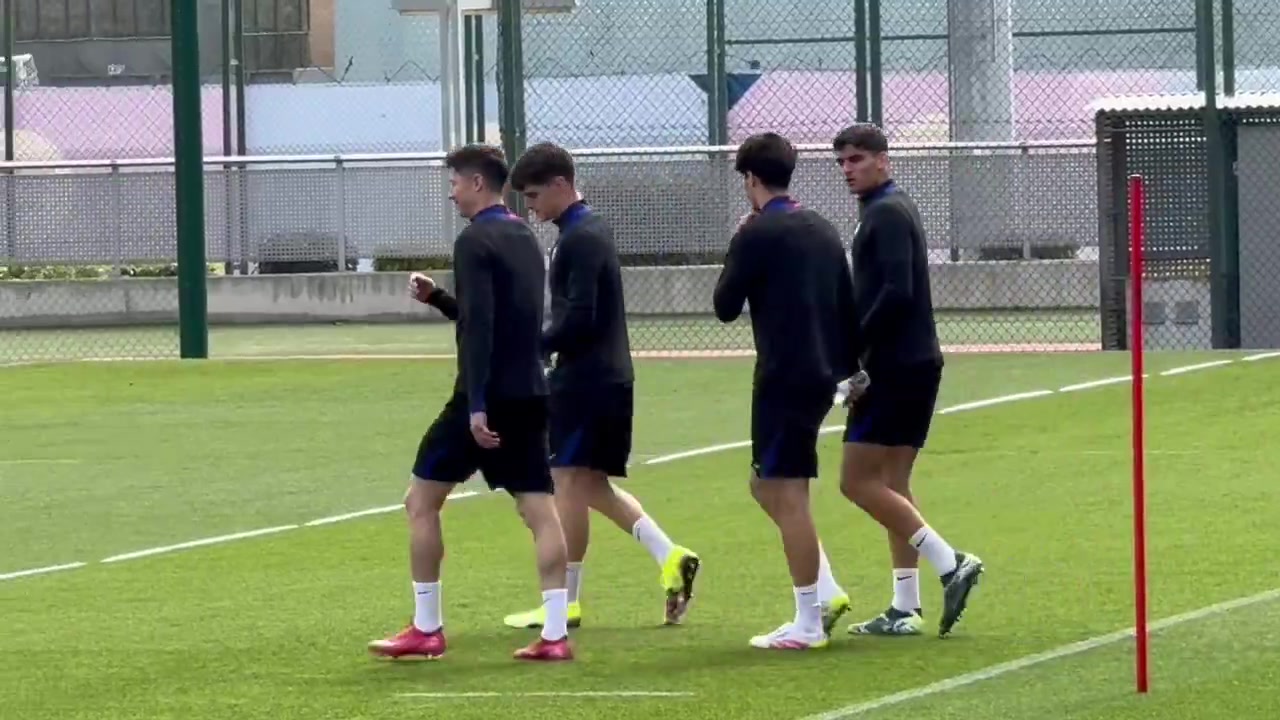 记者：库巴西、莱万参加巴萨今日训练