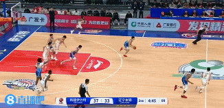 外线手感不错！伊力福拉提三分2中2拿8分3板 反击空篮不中五大囧