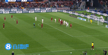 死角！帕雷德斯超远任意球世界波破门，罗马再次领先米兰